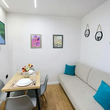 Magda Studio 2 In Berat Centre Exterior photo